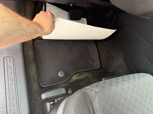 Used 2011 Ford Explorer XLT w/ 201A Rapid Spec Order Code image 21