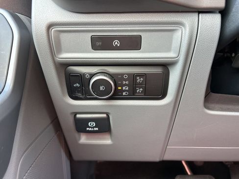 Used 2025 Ford F150 XLT w/ Equipment Group 301A Standard RWD image 29