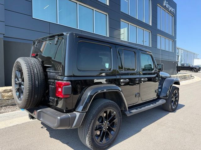 Used 2023 Jeep Wrangler Unlimited Sahara w/ Cold Weather Group AWD/4WD image 3