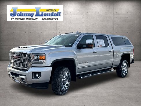 Used 2019 GMC Sierra 2500 Denali w/ Duramax Plus Package image 4