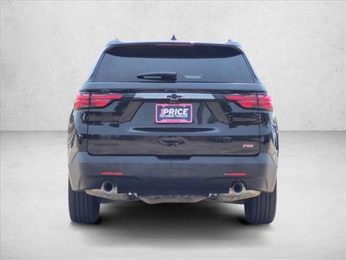 Used 2023 Chevrolet Traverse RS w/ LPO, Floor Liner Package FWD image 7