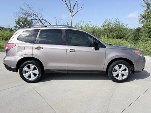Used 2016 Subaru Forester 2.5i w/ Alloy Wheel Package AWD/4WD image 4