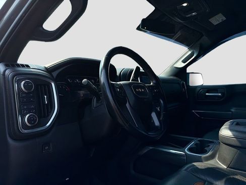 Used 2021 GMC Sierra 1500 AT4 w/ AT4 Preferred Package AWD/4WD image 9