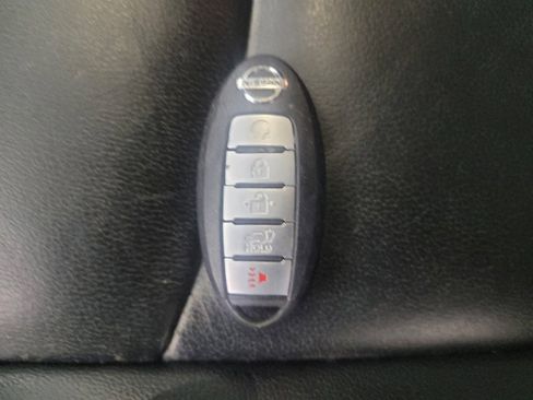 Used 2019 Nissan Pathfinder SL image 32