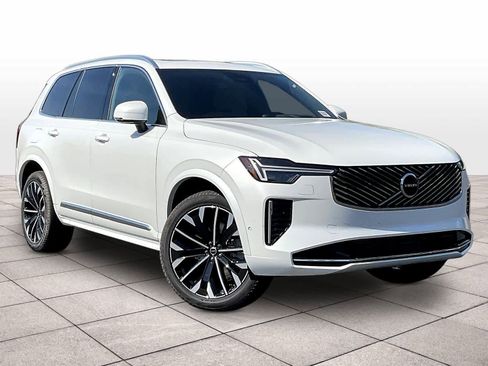 New 2026 Volvo XC90 T8 Ultra w/ Lounge Package image 2