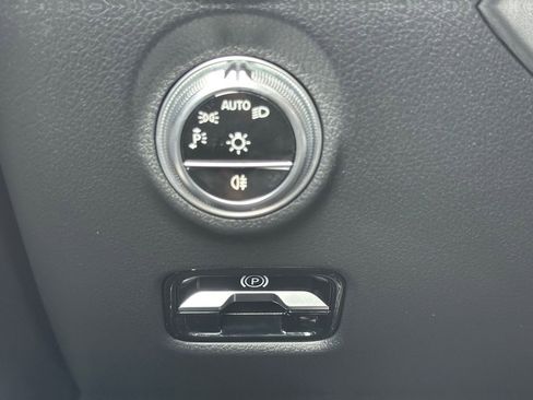 Used 2024 Mercedes-Benz CLE 300 4MATIC Coupe w/ AMG Line image 22