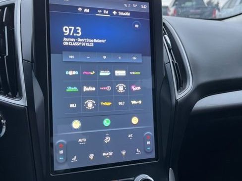 Used 2024 Ford Edge SEL image 36