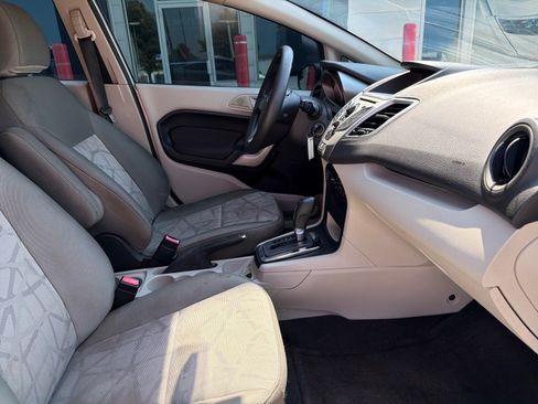 Used 2013 Ford Fiesta SE w/ Super Fuel Economy Pkg FWD image 22