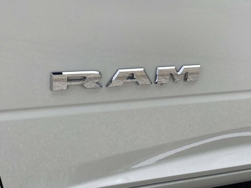 Used 2026 RAM 2500 Big Horn AWD/4WD image 15