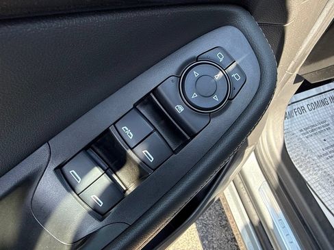 Used 2023 Buick Encore GX Select w/ Sport Touring Package FWD image 21