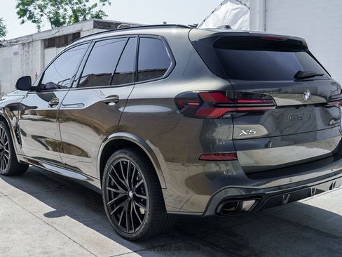 Used 2024 BMW X5 sDrive40i w/ M Sport Package RWD image 6