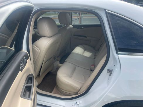 Used 2010 Chevrolet Impala LTZ FWD image 13