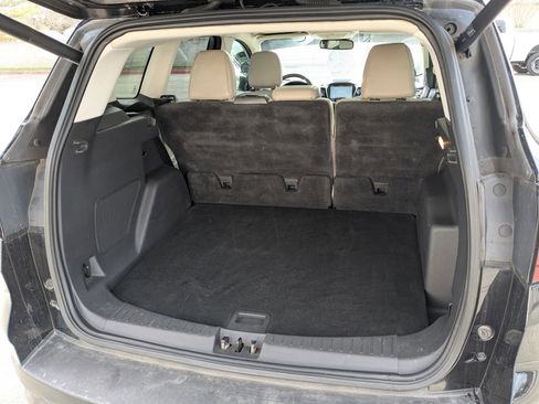 Used 2019 Ford Escape Titanium image 30