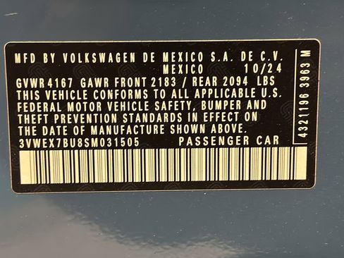 Used 2025 Volkswagen Jetta SE image 36