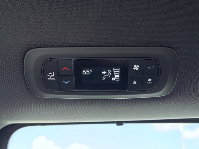 New 2027 Chrysler Pacifica Select FWD image 27