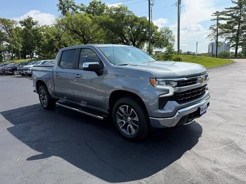 Used 2023 Chevrolet Silverado 1500 LT AWD/4WD image 9