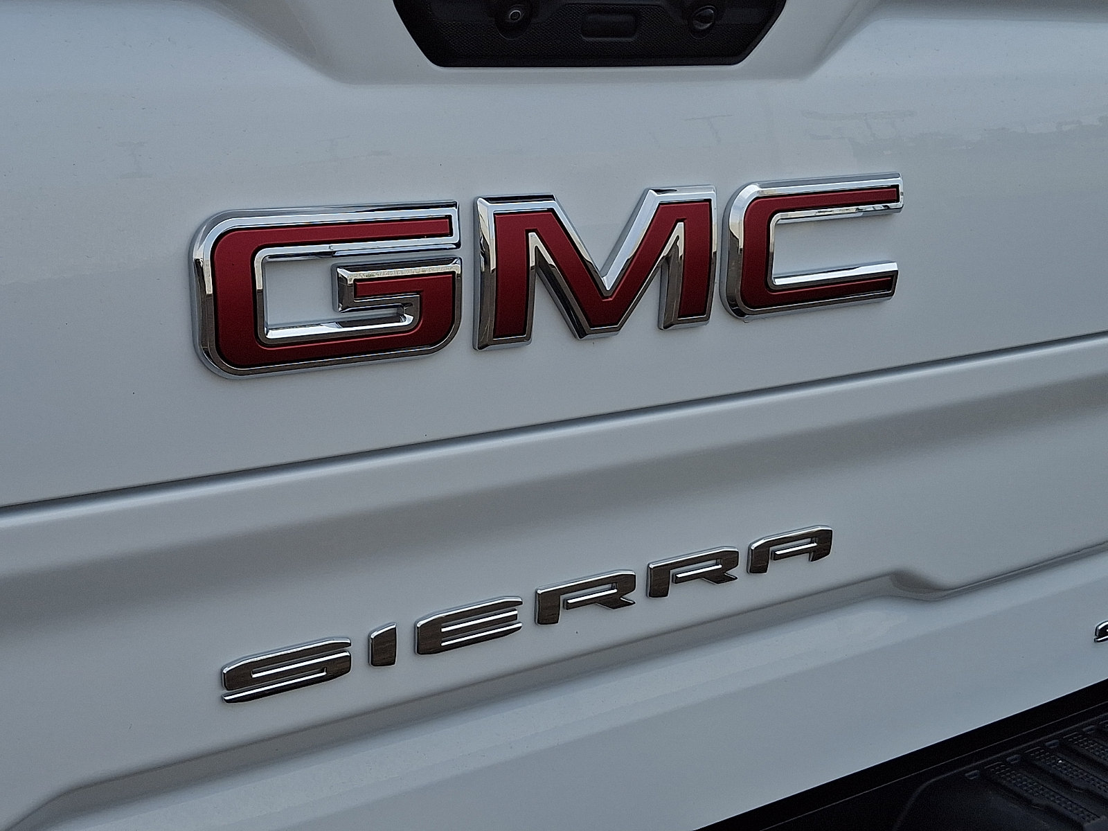 Used 2025 GMC Sierra 1500 SLT AWD/4WD image 30