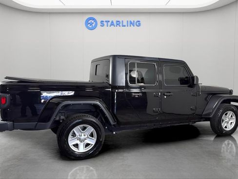 Used 2022 Jeep Gladiator Sport image 6