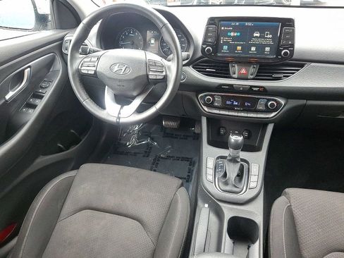 Used 2018 Hyundai Elantra GT w/ Style Package 02 FWD image 15