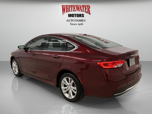 Used 2015 Chrysler 200 Limited w/ Convenience Group image 2