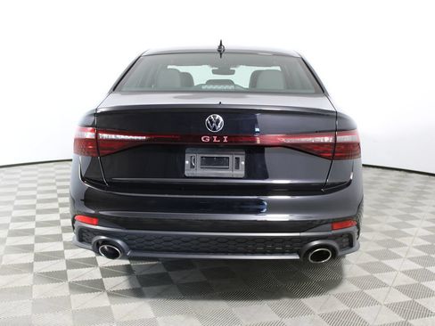 Used 2025 Volkswagen Jetta GLI Autobahn FWD image 32