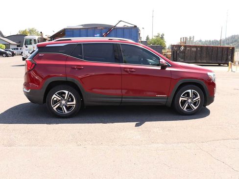 Used 2019 GMC Terrain SLT FWD image 4