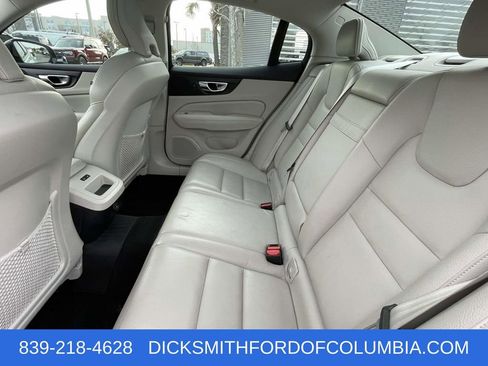 Used 2021 Volvo S60 T5 Momentum w/ Advanced Package image 11