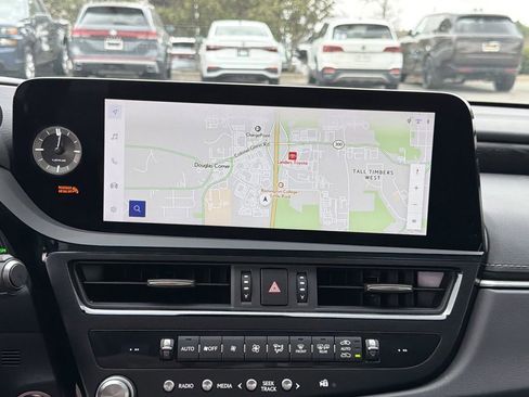 Used 2024 Lexus ES 350 Luxury image 30