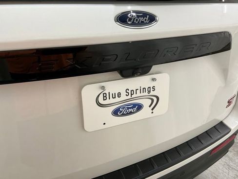 Used 2023 Ford Explorer ST w/ Equipment Group 401A AWD/4WD image 5