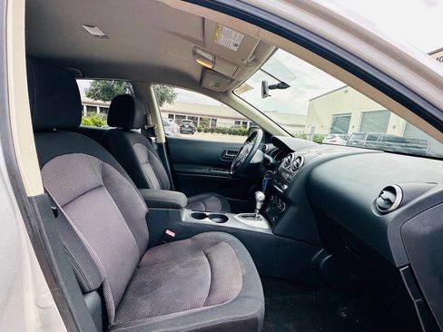Used 2011 Nissan Rogue SV FWD image 25