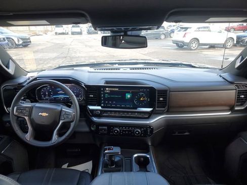 Used 2025 Chevrolet Silverado 1500 High Country w/ High Country Premium Package image 24