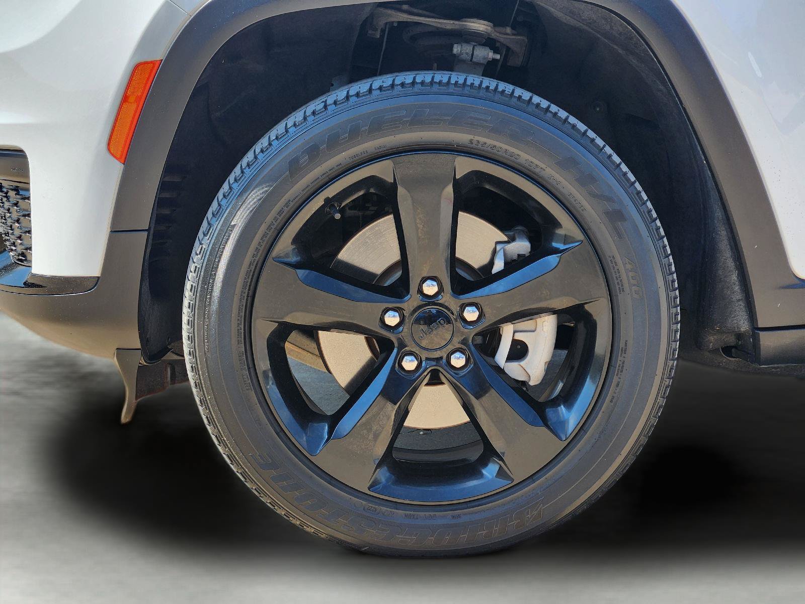 Used 2023 Jeep Grand Cherokee L Laredo AWD/4WD image 10