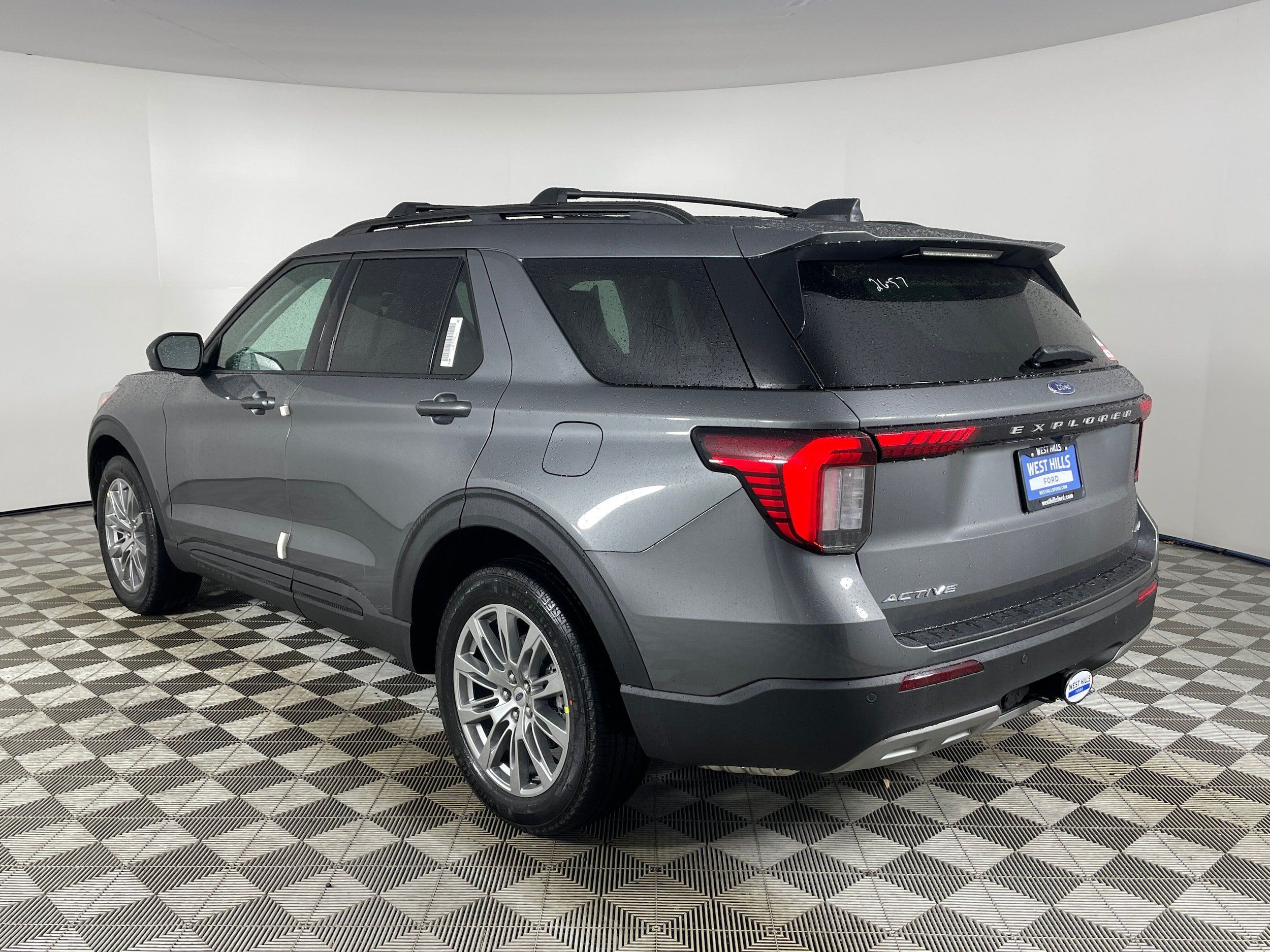 New 2026 Ford Explorer Active w/ Active Comfort Package AWD/4WD image 5
