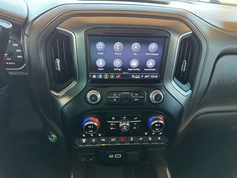 Used 2022 GMC Sierra 2500 Denali image 14