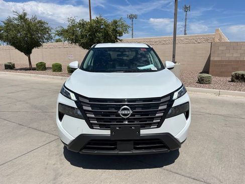 Used 2026 Nissan Rogue SV w/ Cold Weather Package FWD image 4