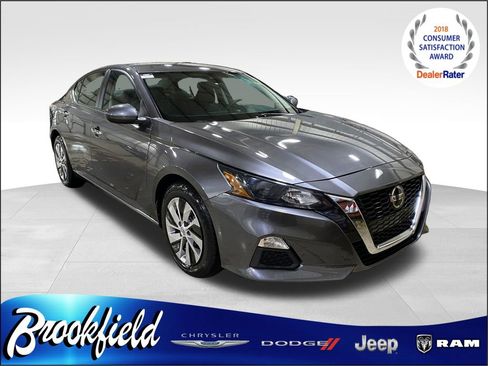 Used 2022 Nissan Altima 2.5 S FWD image 1