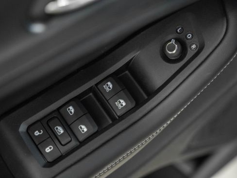 New 2026 Jeep Grand Cherokee Laredo X image 37