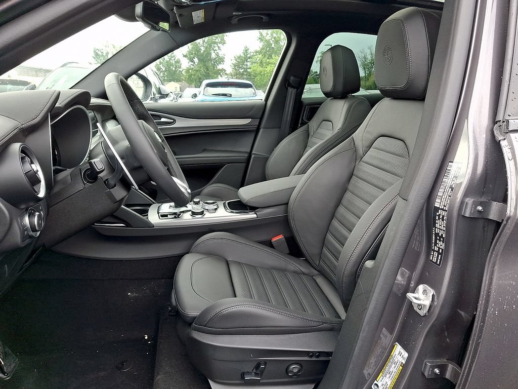 New 2026 Alfa Romeo Stelvio Sprint AWD/4WD image 8