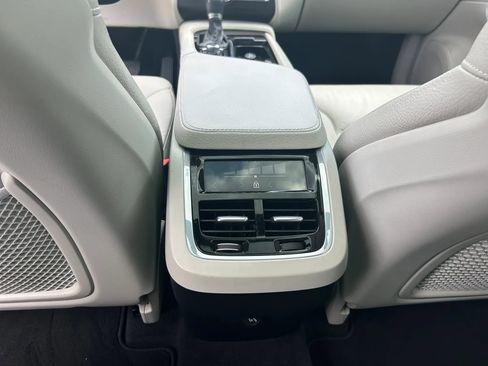 Used 2020 Volvo XC90 T5 Momentum w/ Protection Package Premier FWD image 26