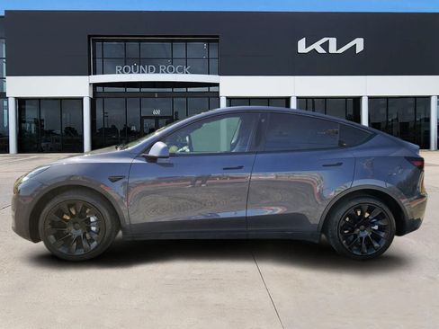 Used 2021 Tesla Model Y Long Range AWD/4WD image 4
