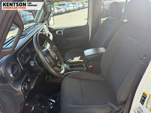 Used 2024 Jeep Wrangler Unlimited Rubicon 4xe image 24