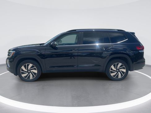 Used 2025 Volkswagen Atlas SE FWD image 6