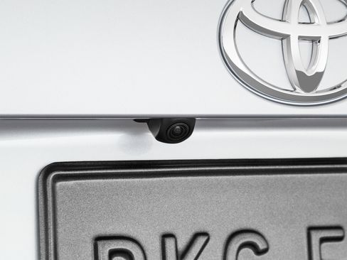 Used 2019 Toyota RAV4 XLE Premium FWD image 65