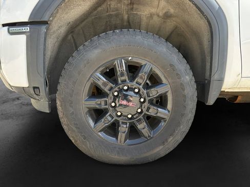 Used 2025 GMC Sierra 2500 AT4 AWD/4WD image 10