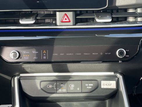 New 2026 Kia Carnival SX Prestige FWD image 33