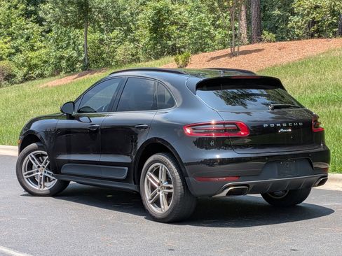 Used 2017 Porsche Macan AWD/4WD image 3