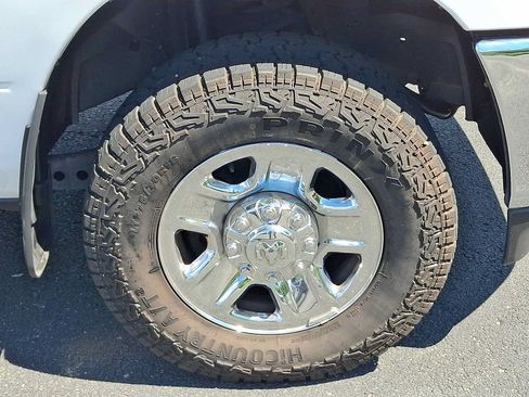 Used 2020 RAM 2500 Tradesman w/ Chrome Appearance Group AWD/4WD image 8