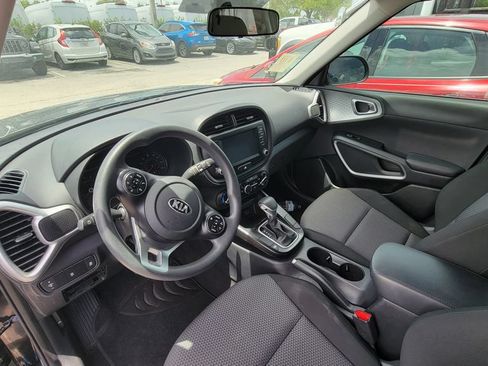 Used 2020 Kia Soul LX FWD image 15