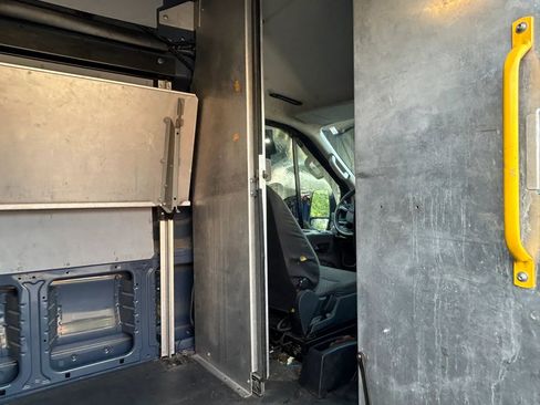 Used 2020 Ford Transit 250 148 High Roof Extended RWD image 13