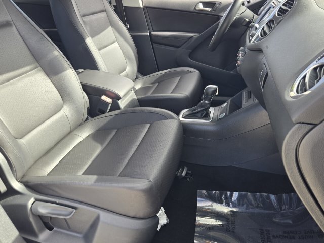 Used 2016 Volkswagen Tiguan S FWD image 20